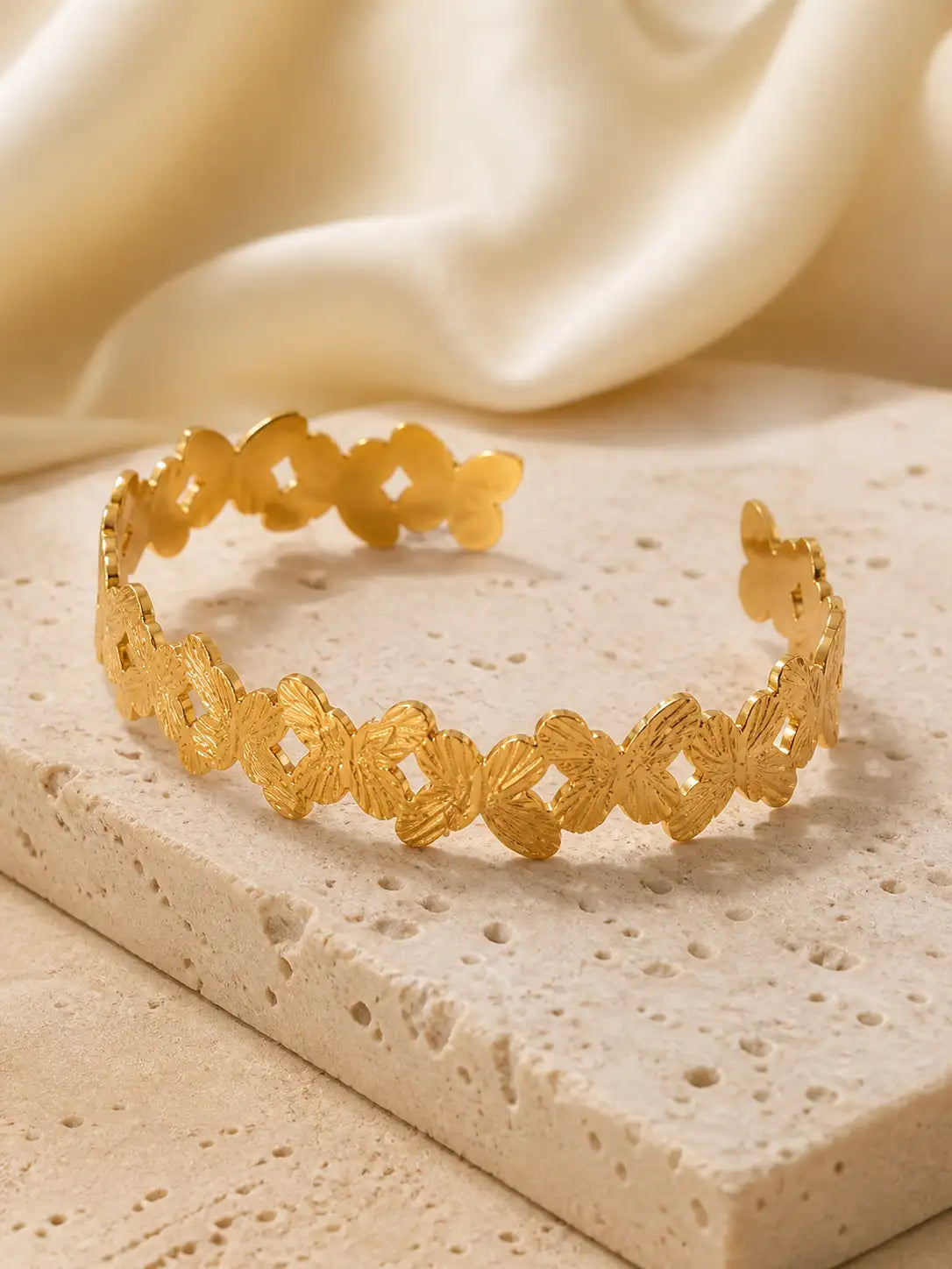 Mariposa Dorada – Pulsera en acero inoxidable