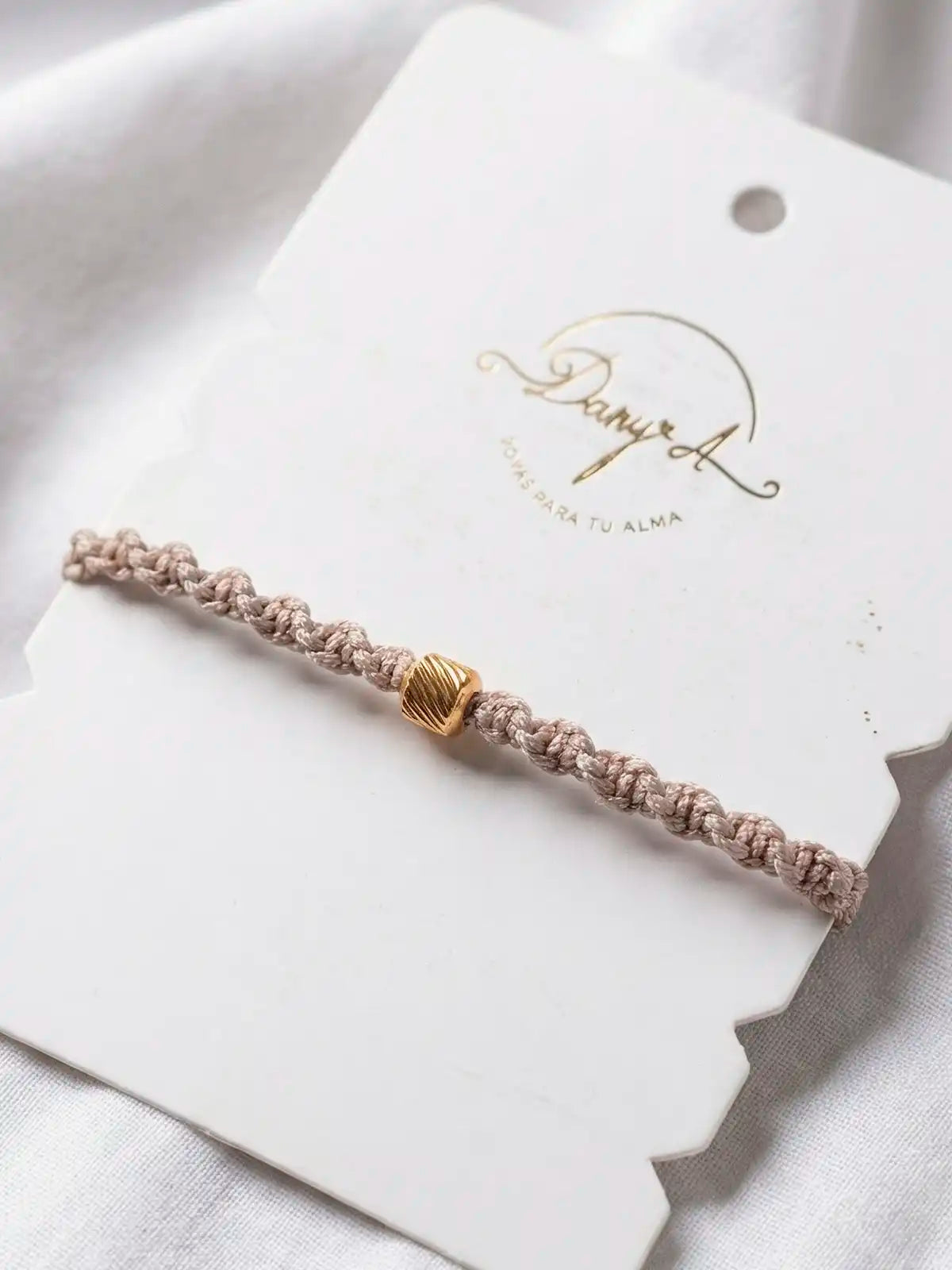 Pulso Calmado – Pulsera unisex tipo macramé