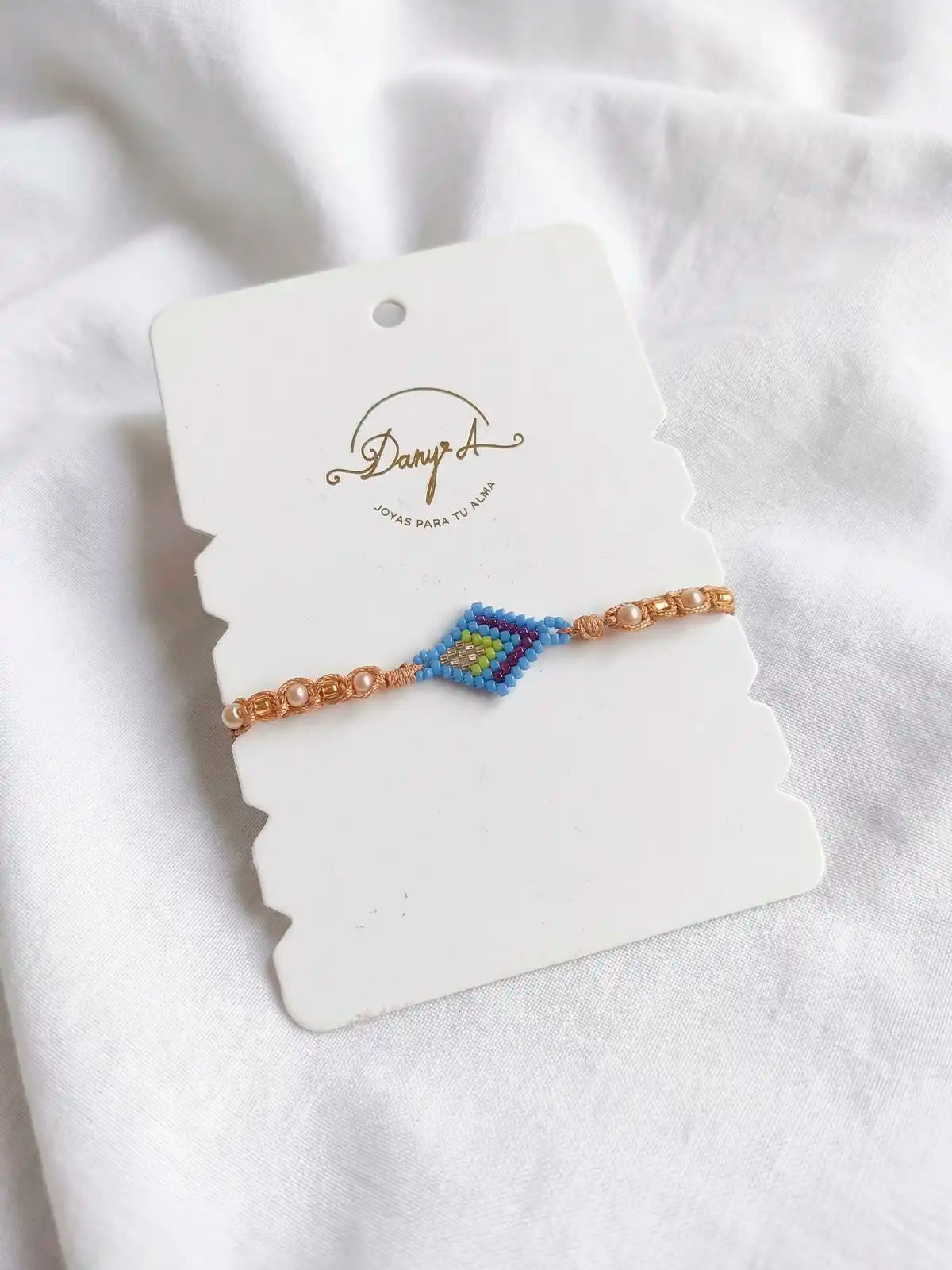 Mirada Azul – Pulsera tejida con miyuki en rombo